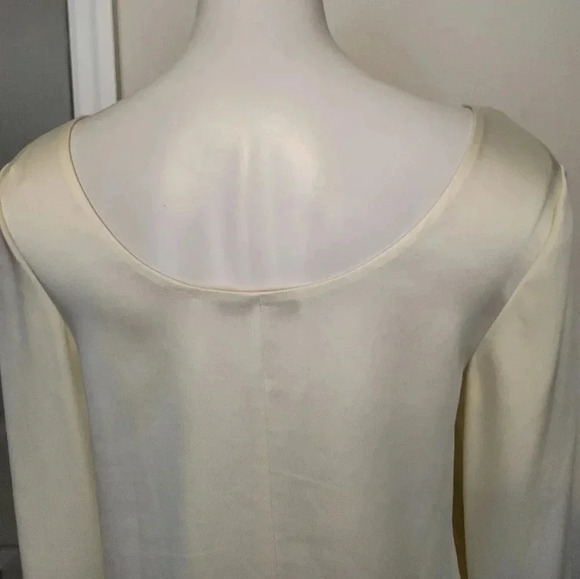Elizabeth & James Karlotta Satin like Ivory Cream Blouse(S) - Picture 6 of 9